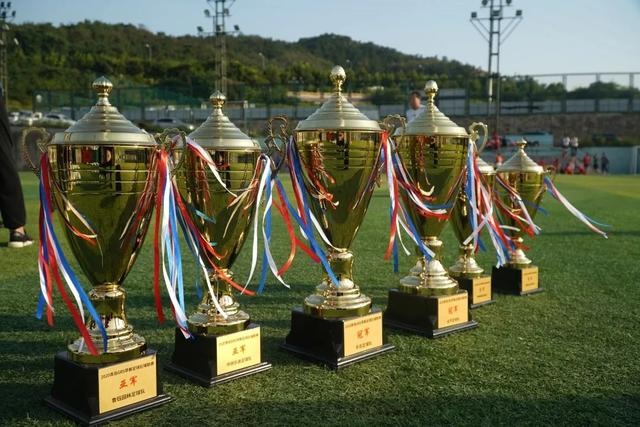 穆雷37分掘金大胜爵士 艾顿30+19开拓者胜猛龙